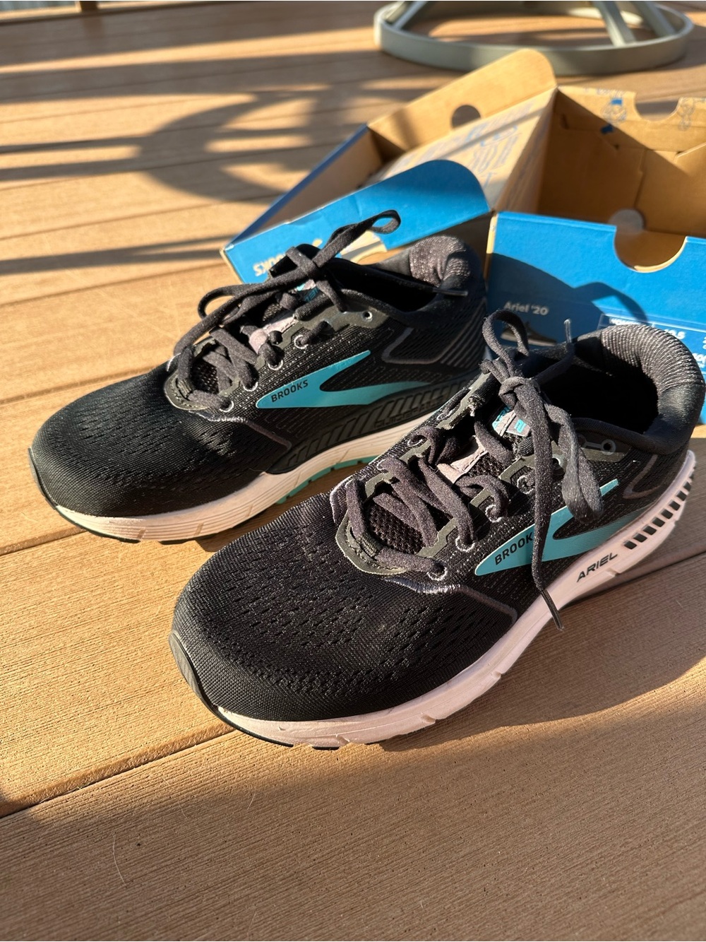 Brooks Ariel Running Shoes in Black & Teal Accent